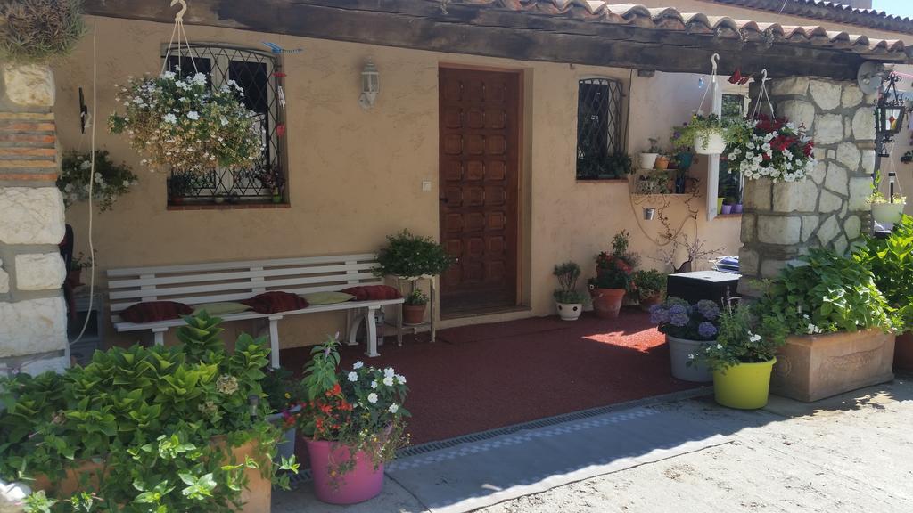 Apartamento La Tuiliere Saint-Laurent-du-Var Exterior foto